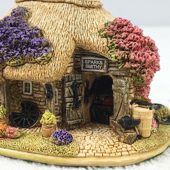 Vintage 2003 LILLIPUT LANE Where Sparks Fly (L2631) mini UK cottage collectable - Picture 6 of 13